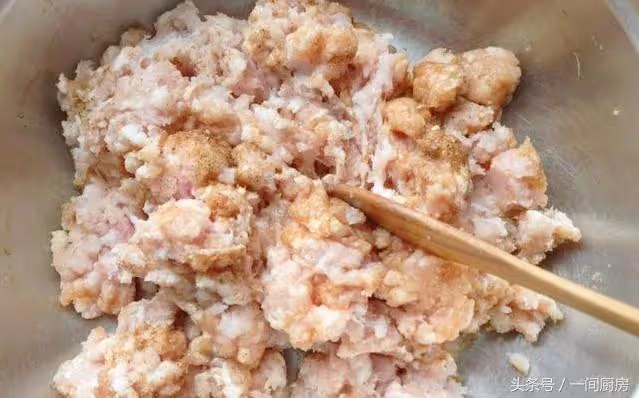原來午餐肉做法這麼簡單，學會以後從此告別午餐肉罐頭