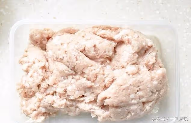 原來午餐肉做法這麼簡單，學會以後從此告別午餐肉罐頭