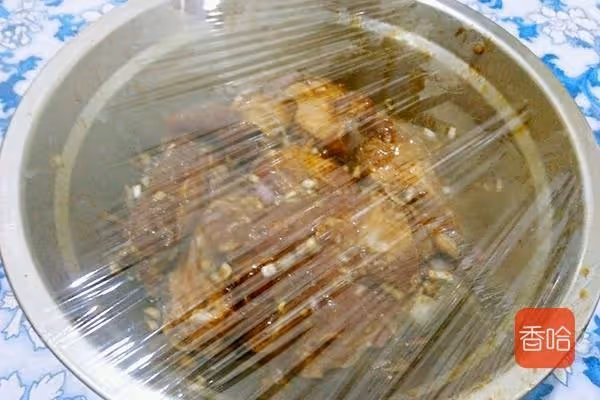 排骨別再清燉了,教你不加一滴油,做出來更軟糯,吃起來更美味!