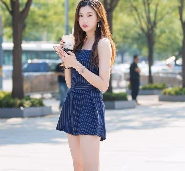 時尚百搭又耐穿的牛仔褲讓你秀出苗條身材
