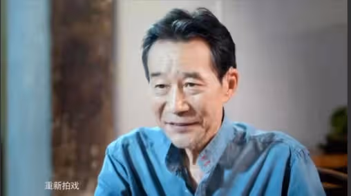 李雪健拍《水滸傳》掙40萬，妻子卻說：千萬別回家，有人等著揍你