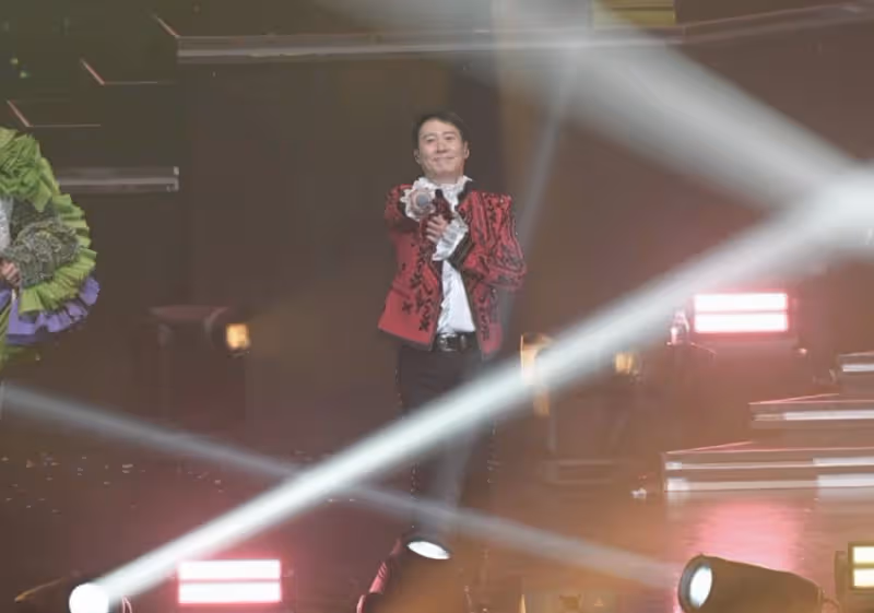 黎明澳門演唱會開鑼,唱90年代金曲全場合唱,全程原地獻唱不跳舞