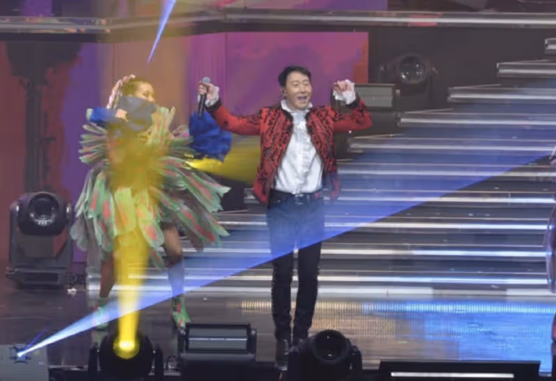 黎明澳門演唱會開鑼,唱90年代金曲全場合唱,全程原地獻唱不跳舞