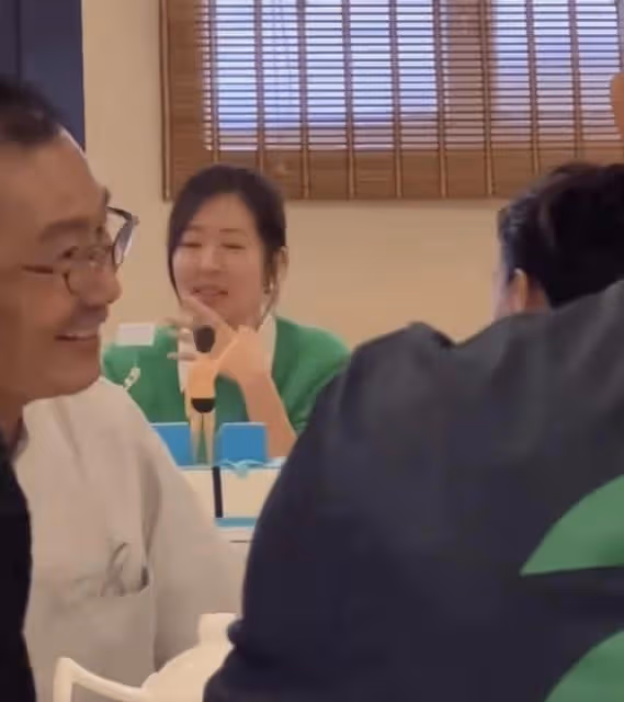 TVB離巢視後與異性合體慶生!餐廳被偶遇,兩人關係引猜測