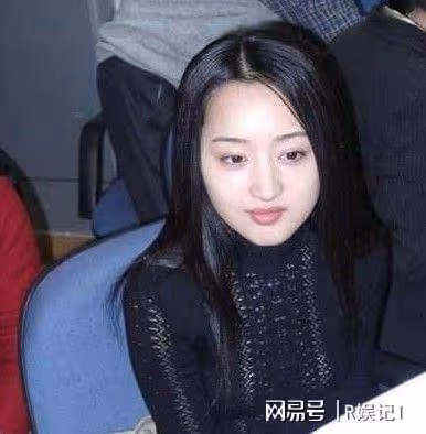 楊鈺瑩商演近照曝光,52歲像30多歲氣質依舊,可惜要孤獨終老了