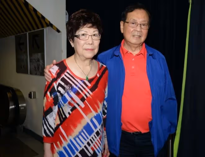 老戲骨澳洲辦結婚60周年派對!乾兒子溫兆倫率一眾明星赴當地參加