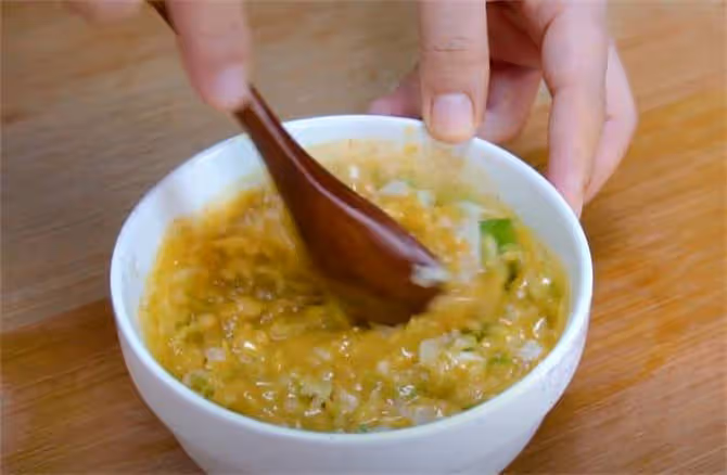 2根大蔥1碗面，教你做香酥蔥花餅，外脆里軟香得很，好吃又解饞