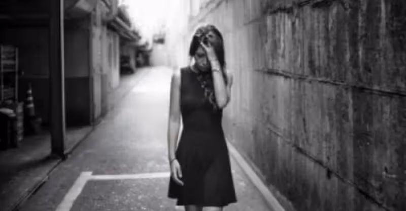 男人的嘴，騙人的鬼！男人在騙女人時，通常有「4個特徵」，中2個他根本不愛你！