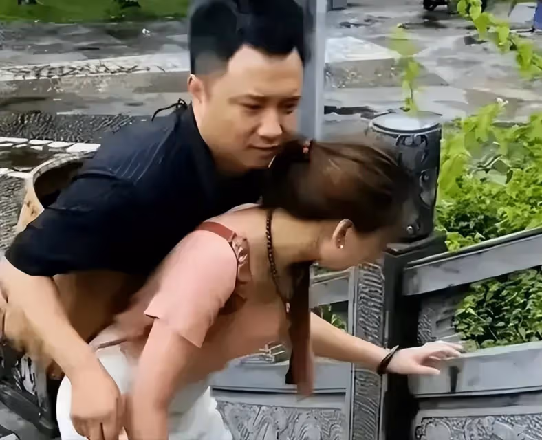 無腿丈夫出軌女粉絲,斷臂妻子帶孩子回老家,2年後結果大快人心