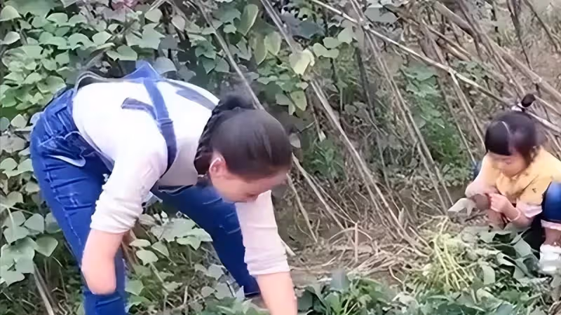 無腿丈夫出軌女粉絲,斷臂妻子帶孩子回老家,2年後結果大快人心