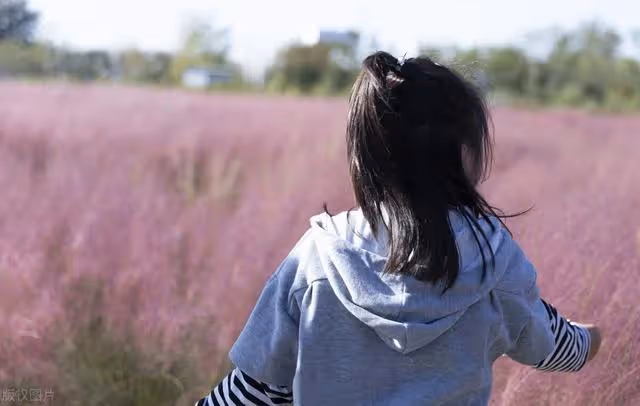 小叔子在我家蹭飯三年,還說飯菜狗都不吃,我怒懟他:我不是你媽