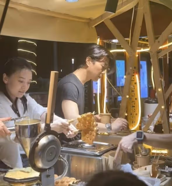 北上賣魚蛋!TVB小生深圳擺攤生意火爆,曾遭雪藏疑為轉行鋪路