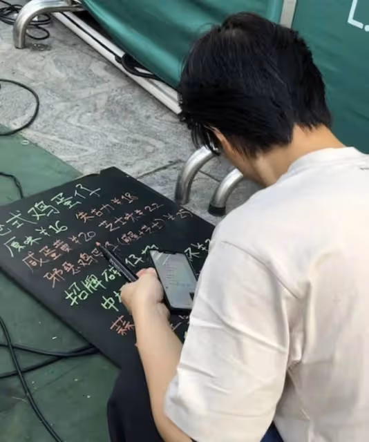 北上賣魚蛋!TVB小生深圳擺攤生意火爆,曾遭雪藏疑為轉行鋪路