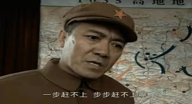 亮劍：同時參軍的老戰友，後期丁偉為何能把李雲龍甩開一條街？