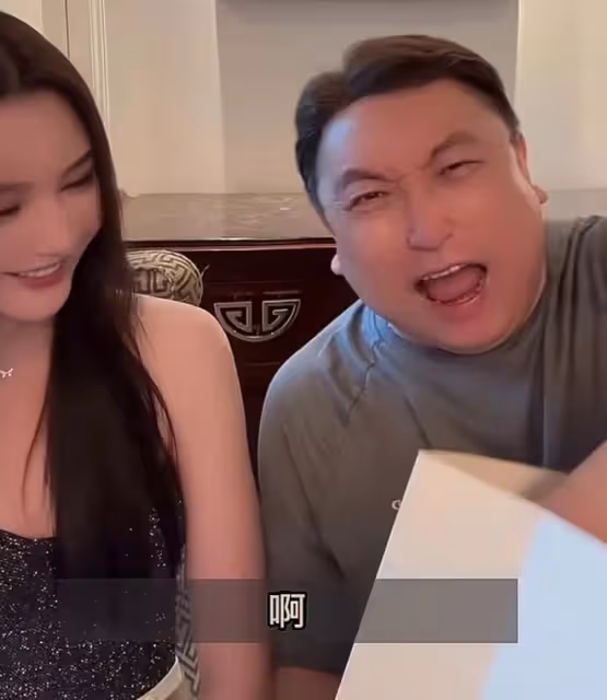王晶迎68歲生日，紅光滿面與妻女慶祝！女星邱意濃親密同框不避嫌
