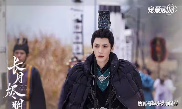 《長月燼明》滄九旻差點被帝冕害死,黎蘇蘇亮出神女身份救下夫君