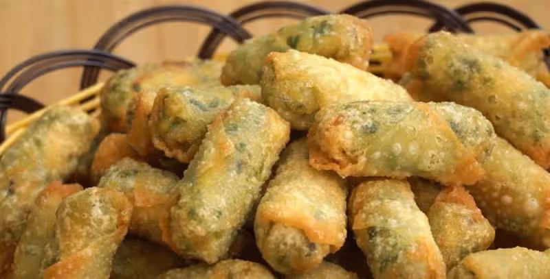 15分鐘就能做好的韭菜卷，不揉面不醒面，外酥里鮮，2分鐘出一鍋