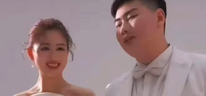 老實人大衣哥憤怒了，被人爆兒媳陳萌與陌生男子約會，兒子不知情
