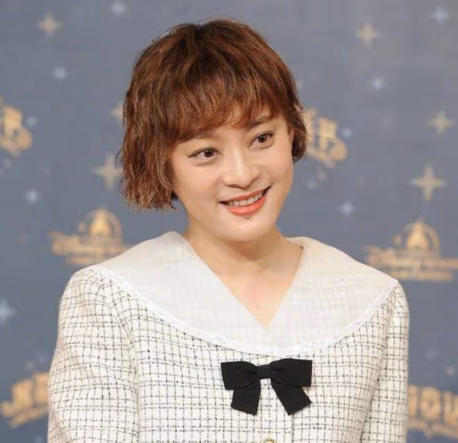 孫儷曬一家四口迪士尼度假照,和鄧超同框幸福洋溢,打臉婚變傳聞