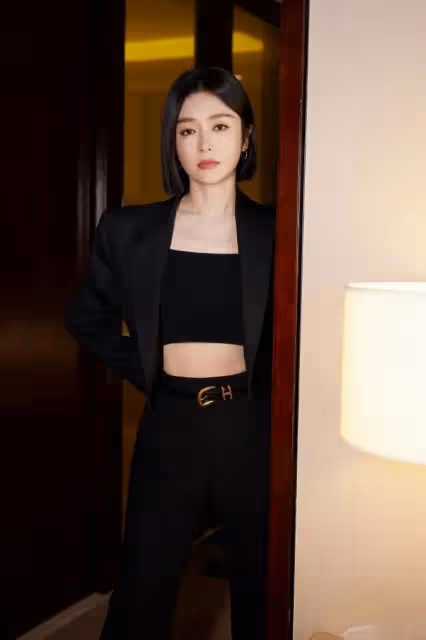 剛認愛就分手?港媒曝魏大勛求婚秦嵐被拒,兩人處於冷戰狀態