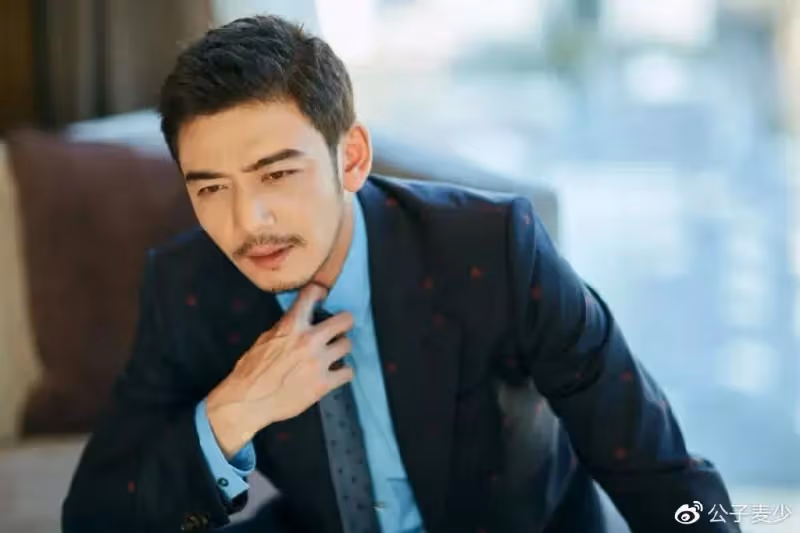 從紅極一時到人設崩塌,演技再好無法拯救,楊爍是如何自毀前程的?