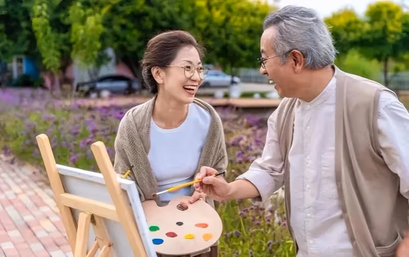 46歲二婚嫁給「68歲有錢的老頭」！新婚夜他遞給我一張白紙　等我「看清內容」驚出一身冷汗