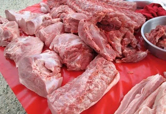 聰明人買豬肉，往往都挑這4個部位，營養價值高價格還便宜