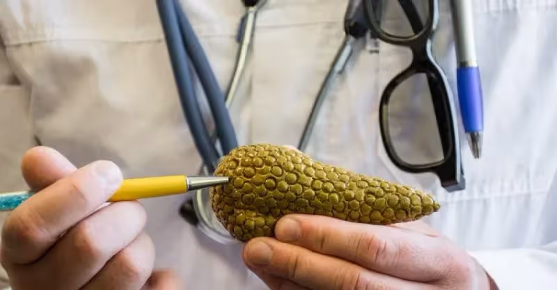 59歲男子每天大便兩三次，確診胰腺癌！5種異常或是身體警報