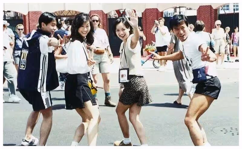 劉德華短褲舊照引熱議， 網友：當年最潮！
