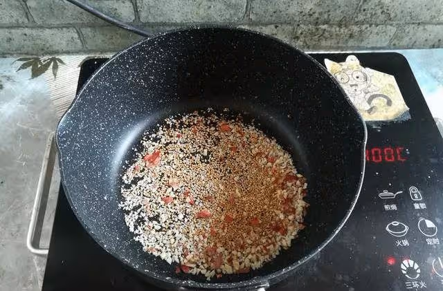 七夕將至,給愛人做一道中式傳統甜品,寓意甜甜蜜蜜,比湯圓省事~