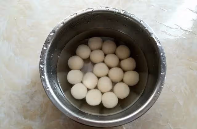 七夕將至,給愛人做一道中式傳統甜品,寓意甜甜蜜蜜,比湯圓省事~