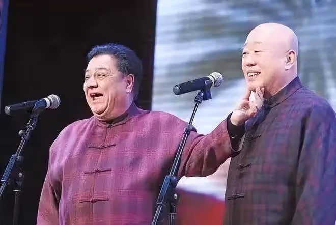 相聲演員李建華追悼會:姜昆、鞏漢林前來弔唁,蔡明哭到被人攙扶