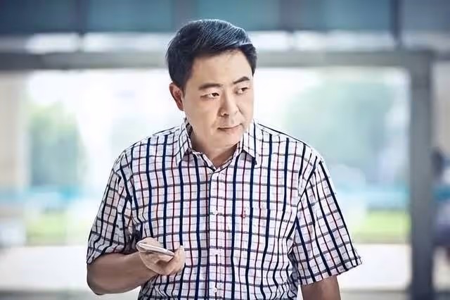 密恐慎點!高亞麟額頭長滿黑點惹擔憂,自曝生病許久疑似感染HPV