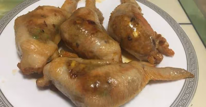 沒吃過的一種吃法，雞翅包飯，味道真不錯~