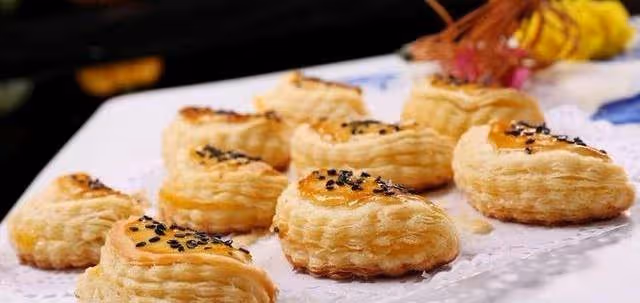 5種食材自製榴槤酥,讓人又愛又恨的味道~