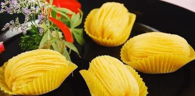 5種食材自製榴槤酥,讓人又愛又恨的味道~