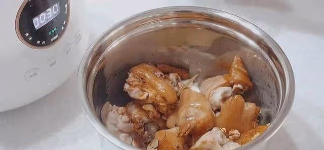 網紅烤豬蹄,下飯又軟糯入味,家人都愛吃呀~