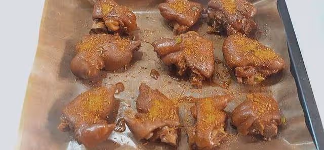 網紅烤豬蹄，下飯又軟糯入味，家人都愛吃呀~