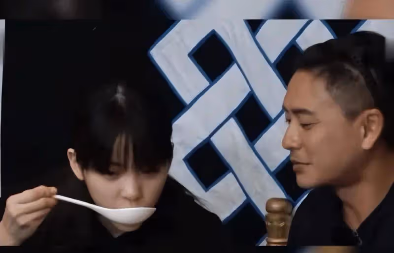 灣灣某清純女星勾搭港圈海王，被羞辱之後，還被助理吃豆腐