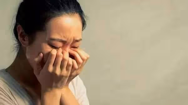 兒媳婦委屈:二胎跟自己姓後,公婆就把我和娘家當成了自動提款機