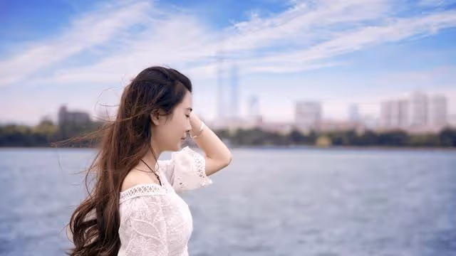 「兒媳,姑姐高齡產子,你出一萬請月嫂」婆婆開口,兒媳離婚趕人