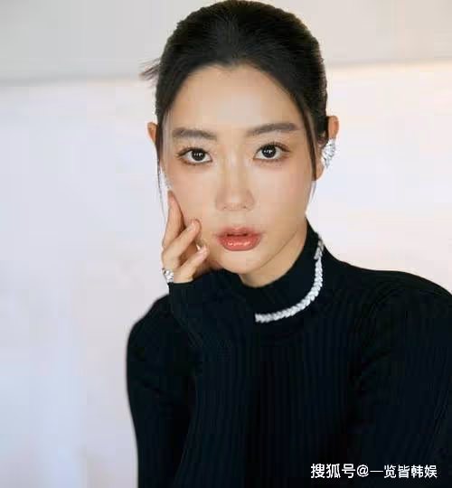 克拉拉穿上億珠寶亮相 在韓國宣傳流浪地球2 韓國稱其是票房女王