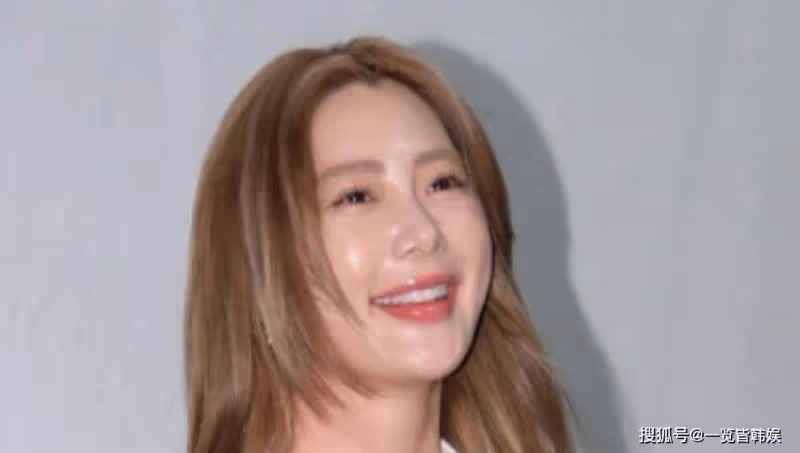 克拉拉穿上億珠寶亮相 在韓國宣傳流浪地球2 韓國稱其是票房女王
