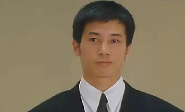 TVB知名男星髮際線後移明顯，兩鬢微白顯滄桑，網友：男神也老了