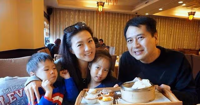 驚艷！TVB女星曬與子女合照，14歲女兒顏值高，被要求原地出道