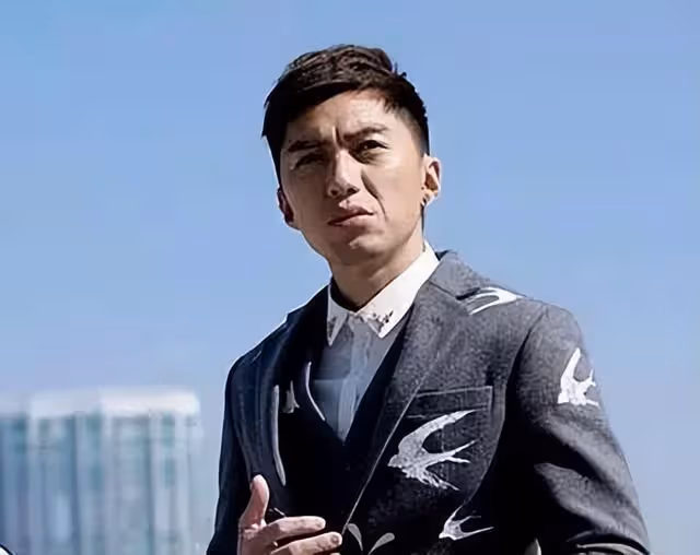 力破雪藏傳聞!TVB小生曝年中將開劇,因情商低常與媒體網友開戰