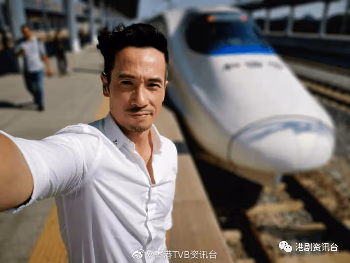 太損啦!52歲TVB視帝髮際線上移,被網民大叫驚變「河童」