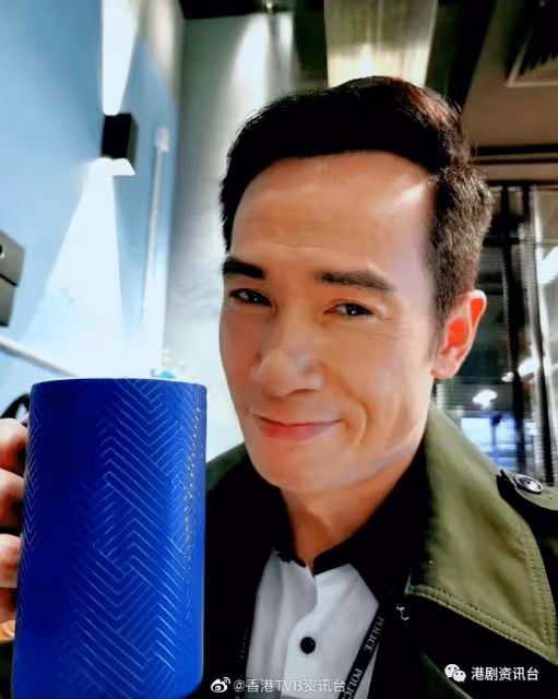 太損啦!52歲TVB視帝髮際線上移,被網民大叫驚變「河童」