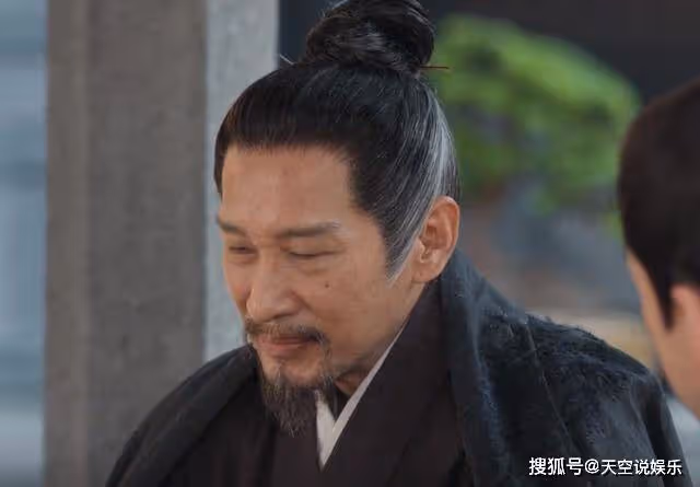 《雲襄傳》金十兩從刺殺到拜師,雲襄施展驚人千術,與亞男賭局相遇