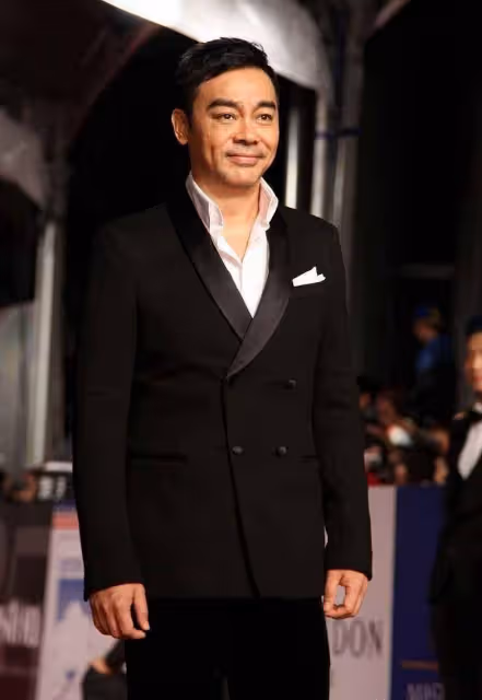 劉青雲曾嫌郭藹明是花瓶，日後卻成懷中妻，如今56歲成寵妻狂魔